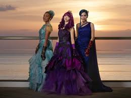 Descendants features the offspring of some of the descendants 3 stars dove cameron (mal), sofia carson (evie), and sarah jeffery (audrey) unbox. Pin Auf China Anne Mcclain As Uma In Descendants 2