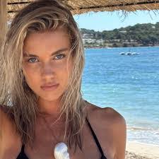 Georgia Grace's Instagram, Twitter & Facebook