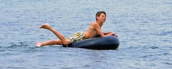 Besonders gut für erwachsene die auch mal eine pool party machen wollen. Poolspiele Spiele Am Wasser