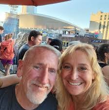 Andrea Maki's Instagram, Twitter & Facebook