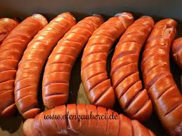 Currywurst Mit Sauce In Der Ofenhexe Von Pampered Chef Pampered Chef Rezepte Fleisch Currywurst Rezept Pampered Chef Rezepte Braten