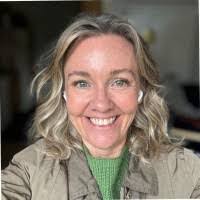 Deidre Cook's Instagram, Twitter & Facebook