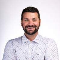 Sara Lingg's Instagram, Twitter & Facebook