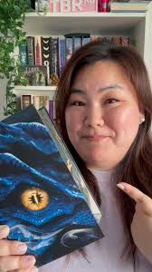 This book was nuts, and I mean that in a good way 😂 The Land of Frost by  @whitneywritesstuff is a fantasy that started off suuuuper dark, but it all  has a