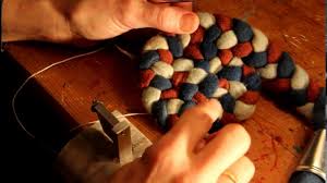 Der türstopper in form eines hauses macht sich nicht nur im kinderzimmer gut. Einfuhrung In Das Teppichzopfen Youtube