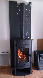 decoration mur derriere poele a bois poele a bois cheminee en brique relooking modeles de cheminee