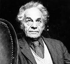 Parra came from the artistically prolific chilean parra family of performers, musicians, artists, and writers. Canamo Una Visita A Nicanor Parra