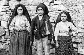 In august the children were prevented by the civil authorities to go to the meeting of the 13th in which had gathered an the holy father requested that the statue of our lady from fatima's capelinha be sent to rome, and then in collegial union with the bishops of the church. Our Lady Of Fatima Appeared On The 13th Of Each Month Why The 13th National Catholic Register