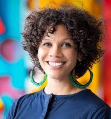 Cesarina Pena's Instagram, Twitter & Facebook