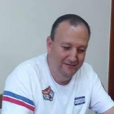 Moises Lozano (@moises_llozano)