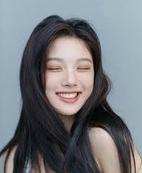 9+ Kiểu tóc thẳng dài đẹp nhất 2024 (tự nhiên