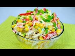 салат с курицей и ананасами и грибами и кукурузой Salat Skazka S Ananasami Kuricej I Kukuruzoj Gotovim Vkusno I Po Domashnemu Eda Holodnye Blyuda Idei Dlya Blyud
