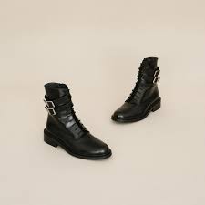 On les aime pour leur côté relaxant, et surtout parce qu'elles nous permettent de dévoiler nos pieds et nos ongles vernis. Bottines A Boucles Et A Lacets Femme En Cuir Noir Jonak