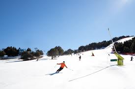 Apartamentos caribou have an ideal location in andorra's pas de la casa,100 metres from grand valira ski resort. Live Webcams Grandvalira Pas De La Casa Soldeu And Live Encamp