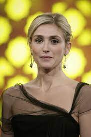 Jun 28, 2021 · le couple a été aperçu en corrèze pendant qu'il remplissait son devoir citoyen. French Actress Julie Gayet Wins Breach Of Privacy Lawsuit