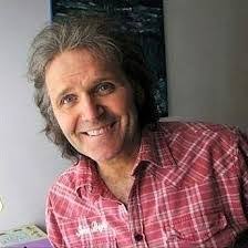 Paula Mateer's Instagram, Twitter & Facebook