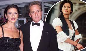 Born 25 september 1969) is a welsh actress. Michael Douglas And Catherine Zeta Jones Celebrate Their 20th Wedding Anniversary Daily Mail Online