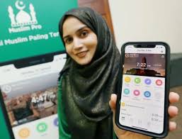 Muslim pro is an islamic web and mobile application with accurate prayer times, azan, qibla direction, audio quran, etc. Muslim Pro Sholat Kl 2018 Aplikasi Untuk Mencari Arah Kiblat Sholat Di Android Aplikasi Yang Satu Ini Cukup Lengkap Fiturnya Mulai Dari Penentu Sholat Sesuai Lokasi Setempat Lantunan Azan