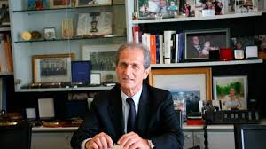 Je ne renie rien, je ne critique rien, mais je décide de reprendre. Uvqvnumyonn Qm