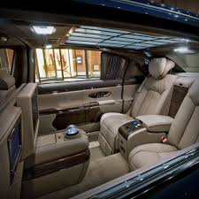 Epingle Par Tabitha Bartchlett Sur Dream Interieur Voitures De Luxe Interieurs De Voiture Voitures De Luxe