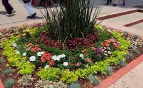 Ideas para añadir bloques de hormigon en el jardinera bloques ideas / <p>los muebles con palets son una alternativa ecológica, económica y. Como Hacer Jardineras De Ladrillo O Pretil Para Patio