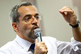 O jeito eficiente de lidar com a ideologia na escola pública