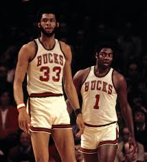 Former Bucks GM Wayne Embry discusses acquiring Oscar Robertson, trading  Kareem Abdul-Jabbar and playing one-on-one vs. Julius Erving - The Athletic