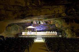 Wedding In A Cave Carnglaze Caverns Cornwall Uk Wedding Venues Cornwall Wedding Professional Fantasy Wedding