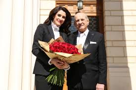 Cerbul de aur 2019 dă strigarea: Gheorghe Zamfir A Petrecut Ziua De Nastere Alaturi De Iuliana Tudor Si Echipa Tvr Artpres Ro