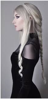 Maria Amanda Mariaamanda Official Instagram Photos And Videos Gothic Hairstyles Goth Hair Long Hair Styles