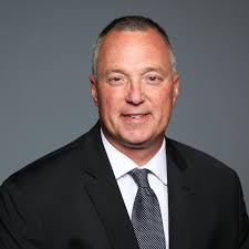 Daniel Winkelman's Instagram, Twitter & Facebook