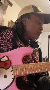 Lynn Squires's Instagram, Twitter & Facebook