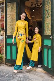 Chồng ngọc thúy diện áo dài chụp ảnh cùng cậu. Ä'on Táº¿t Nguyen Ä'an Vá»›i Bst Ao Dai Máº¹ Va Be Cung Ceilio
