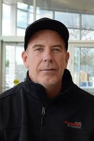 Dennis Collingwood's Instagram, Twitter & Facebook