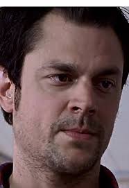 Dwayne Johnson en Walking Tall: Acción y Suspense