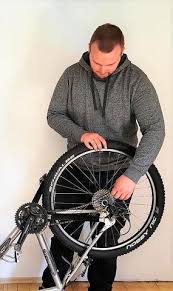 Fahrradschlauch Und Fahrradreifen Wechseln So Einfach Geht S Hilo Sports