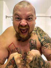 If I was to fight in the next RedneckBrawl how many of yall for sure would  watch it ? Y'all got me wanting to get in that ring in a bad kind