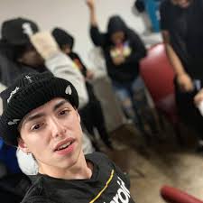 Do you have a better chance of getting a god pack when buying 1 pack or 10x  packs