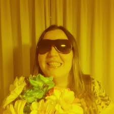 💐Feliz Primavera!!!! No te pierdas la promo del día! Llevate 6 medialunas  con choco de regalo comprando una docena de empanadas! #empanadas #moron  #primavera