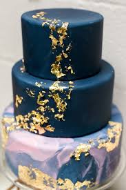 1001 Ideen Und Anleitungen Wie Sie Torten Verzieren Sahra Vatertag Torten Verzieren Fondant Torten Kuchen Mit Fondant