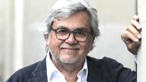 Mr. Ildefonso García Serena enters as an Honorary Member of the RAED