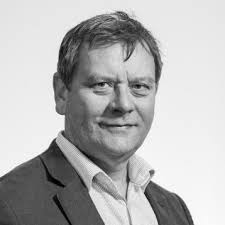 La maîtrise du processus complet allant de l'initiation de la transaction  jusqu'au dépôt des états financiers est un atout essentiel pour tout  professionnel de la finance.