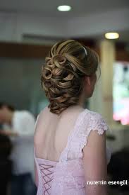 Kuafor Nurettin Esengul Topuz Modelleri Penteados Mae Da Noiva Cabelo Curto Cabelo Curto Para Casamento Penteados Noiva Cabelo Curto
