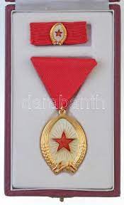 1964. "A Munka Érdemrend" arany fokozata, zománcozott Br | Darabanth  Auctions Co., Ltd.