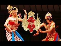 Nenek moyang kita di zaman dahulu, banyak menciptakan ragam tarian daerah yang terus eksis ditampilkan sampai sekarang. Tari Bambangan Srikandi Cakil Dance Tari Klasik Jawa Tengah Javanese Classical Dance Hd Youtube