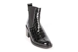 Magnifique bottines style richelieu à talon haut vernies noires. Bottines Femme Myma 4135my Croco Vernis Noir