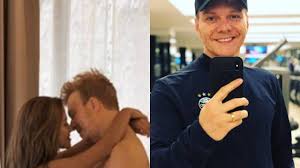 Bem sertanejo, o cantor paranaense é presença confirmada no carnaval paulista deste ano. Michel Telo Traiu Thais Fersoza Saiba A Verdade Por Tras Da Imagem Divulgada