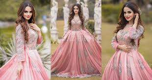 She is famous on various social media platforms including instagram. Saad S Sister In Ehd E Wafa Komal Meer S Latest Photo Shoot Simple Pakistani Dresses Pakistani Wedding Outfits Bridal Outfits