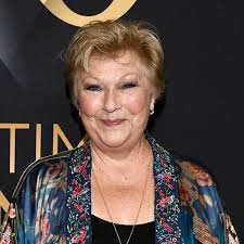 Y&R's Beth Maitland Delves Into Traci's New Love Interest and Chance at  Happiness