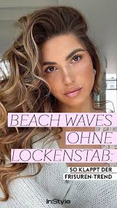 Beach waves ohne hitze, nur mit salzspray. Beach Waves Ohne Lockenstab So Klappt Der Frisuren Trend Ohne Die Haare Zu Schadigen Locken Machen Haare Locken Frisuren Schulterlange Haare Stylen